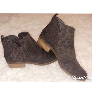Cute fall time booties!